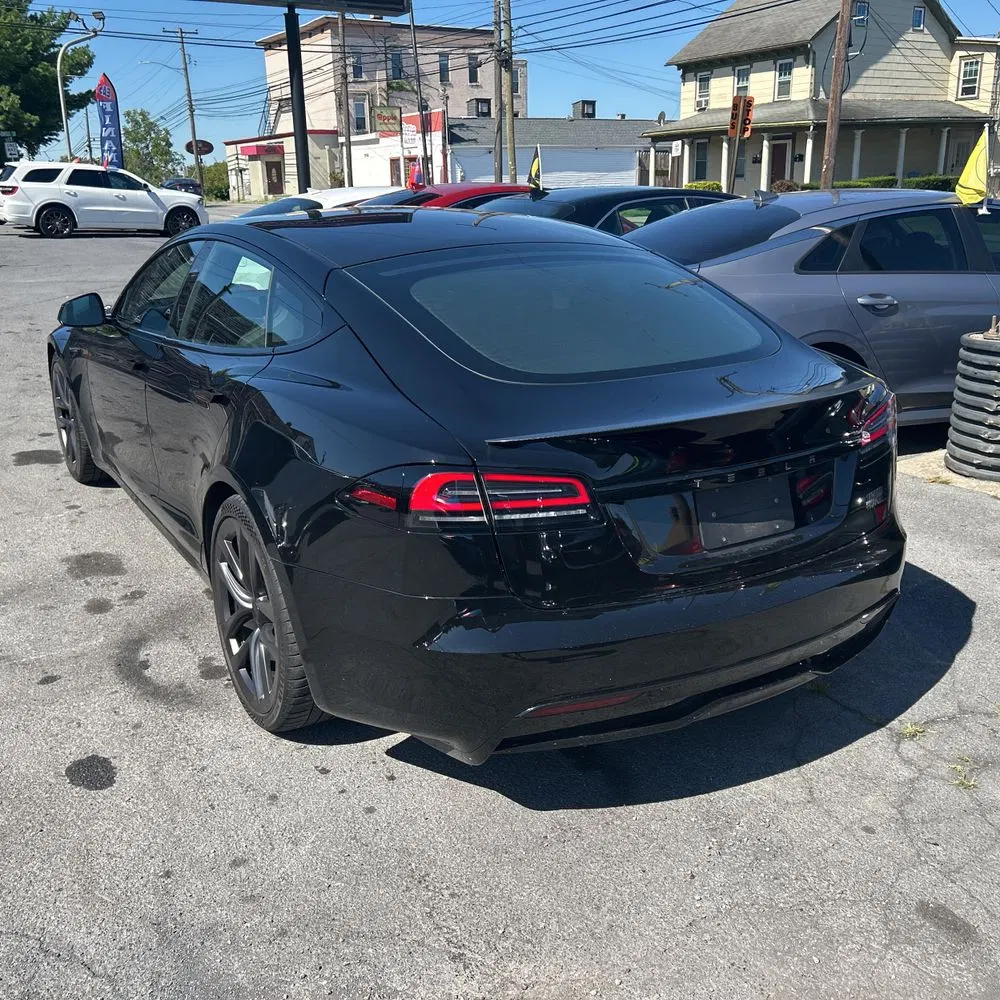 2025 Tesla Model S Plaid