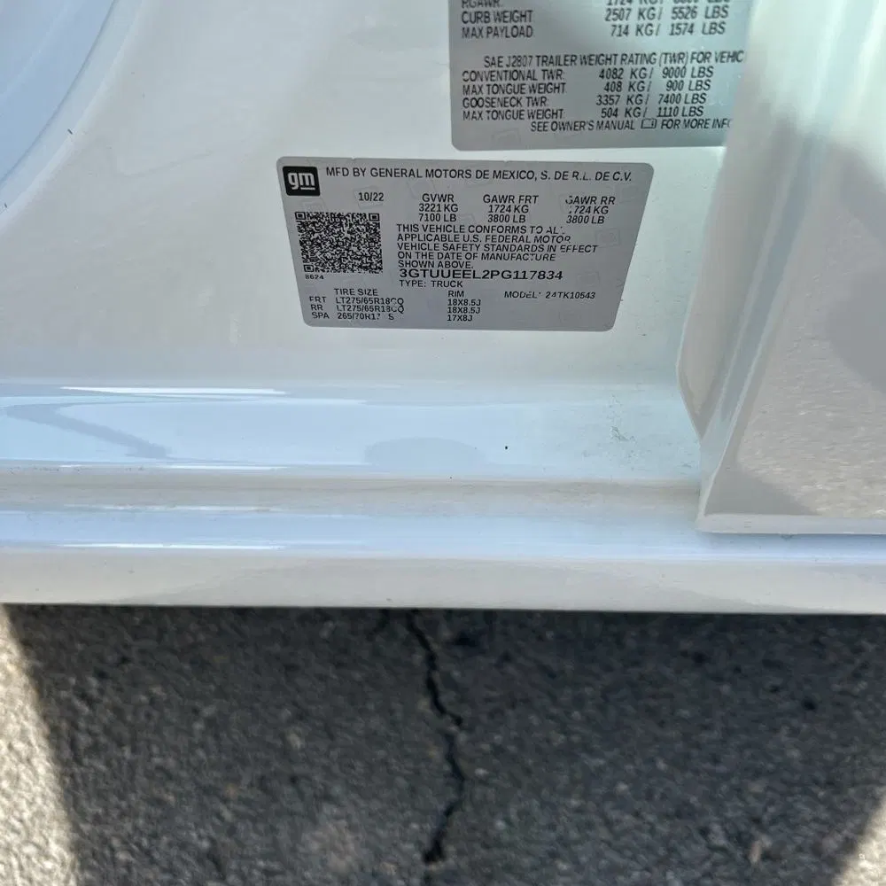 2023 GMC Sierra 1500 AT4
