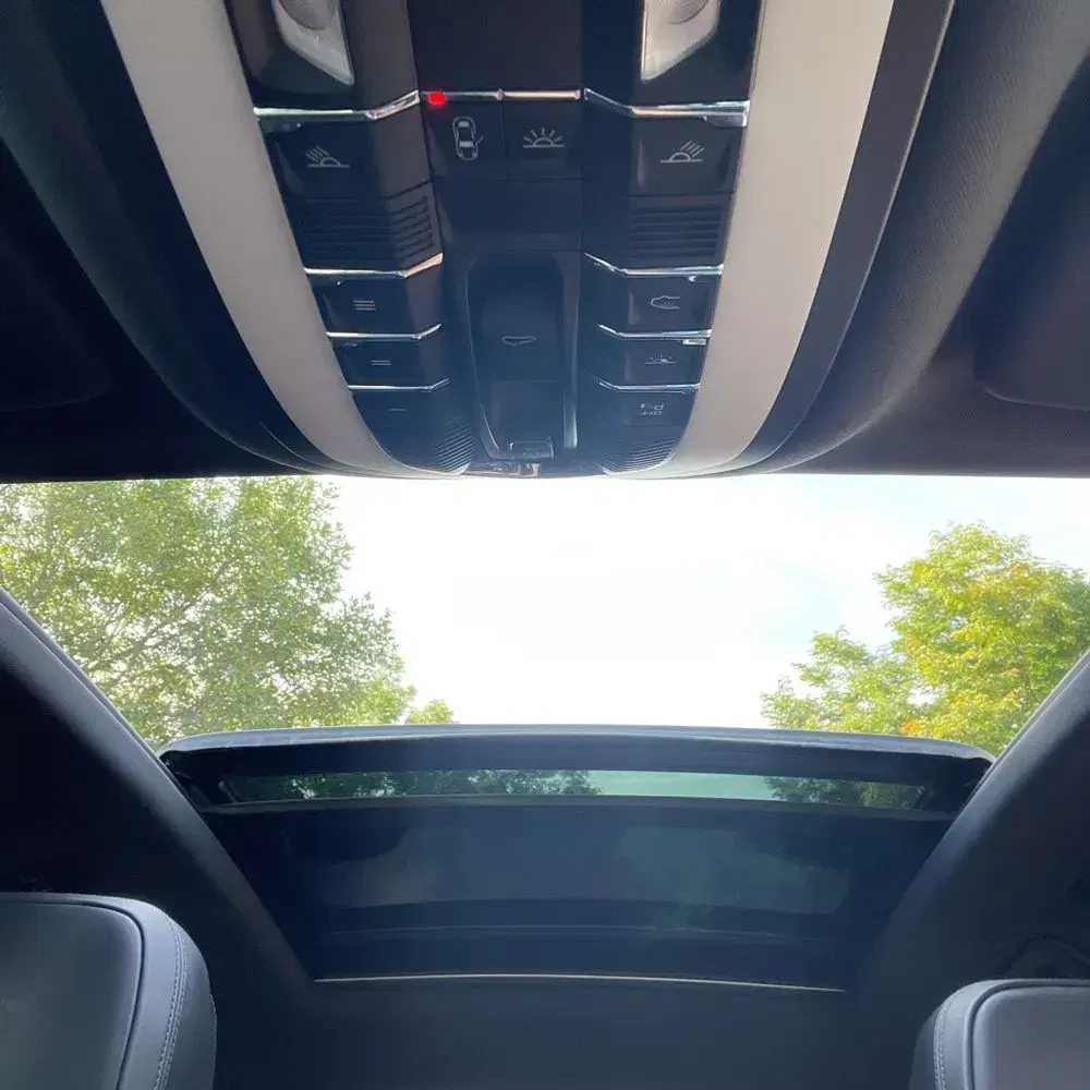 2022 Porsche Macan S