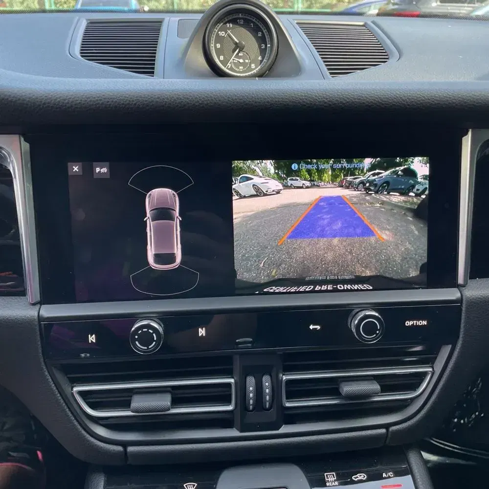 2022 Porsche Macan S