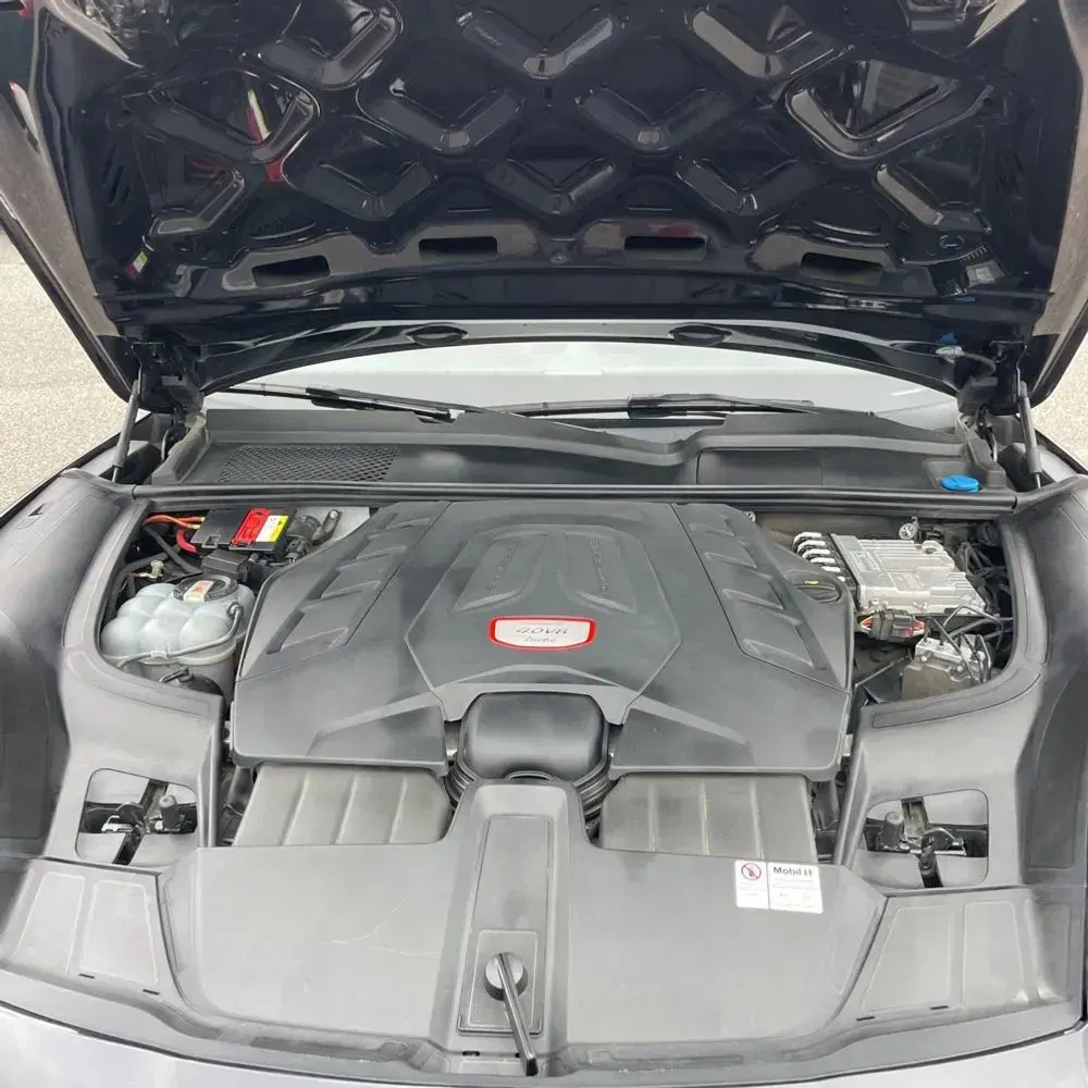 2021 Porsche Cayenne Turbo