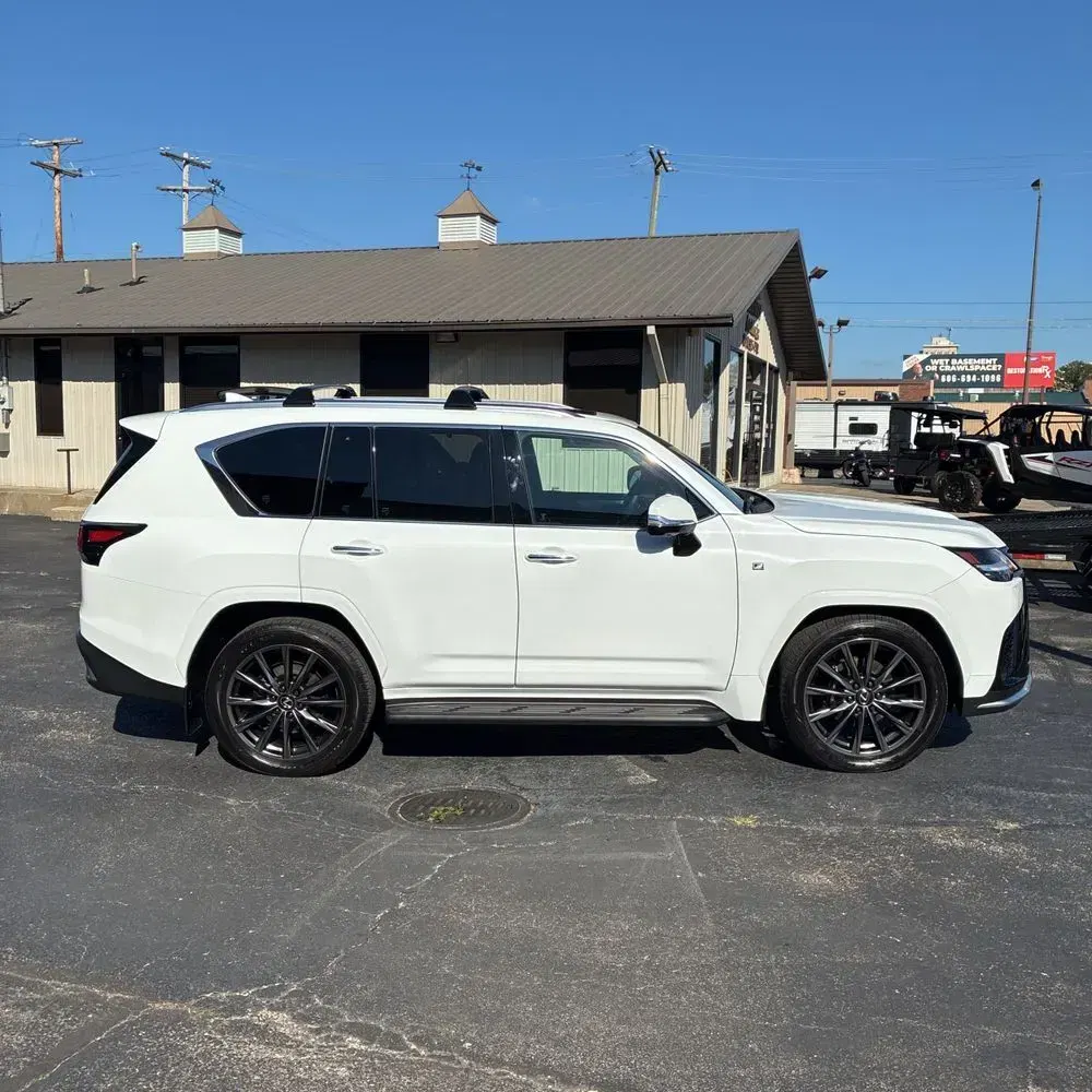 2024 Lexus LX 600 F SPORT Handling