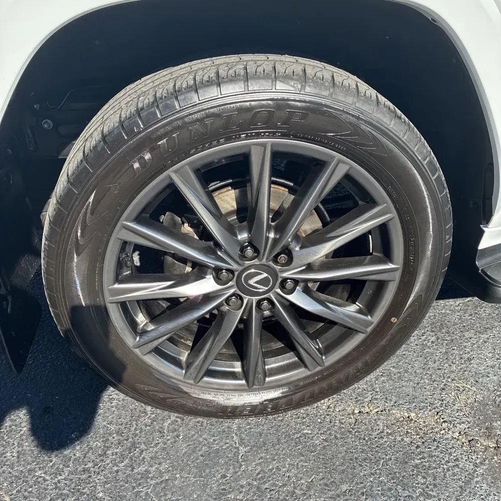 2024 Lexus LX 600 F SPORT Handling