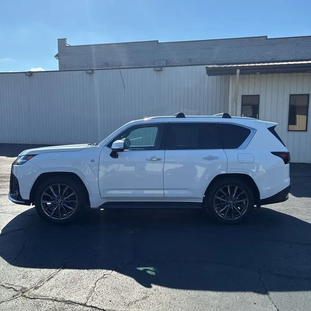 2024 Lexus LX 600 F SPORT Handling