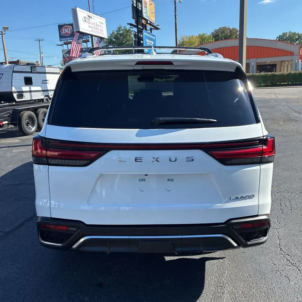 2024 Lexus LX 600 F SPORT Handling