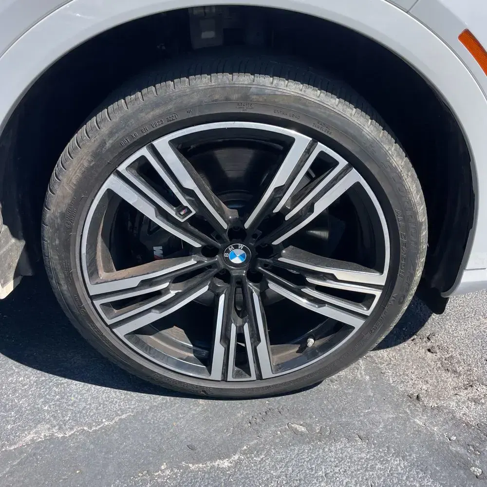2024 BMW X7 M60i