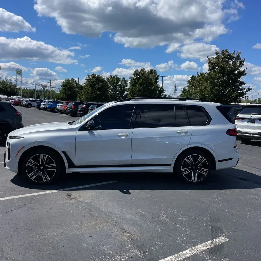 2024 BMW X7 M60i