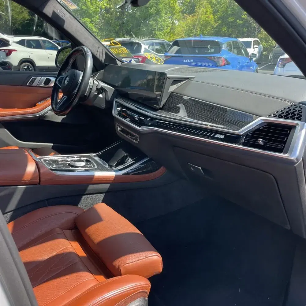 2024 BMW X7 M60i