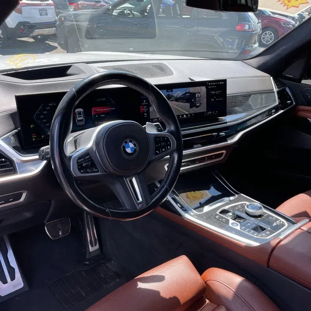 2024 BMW X7 M60i