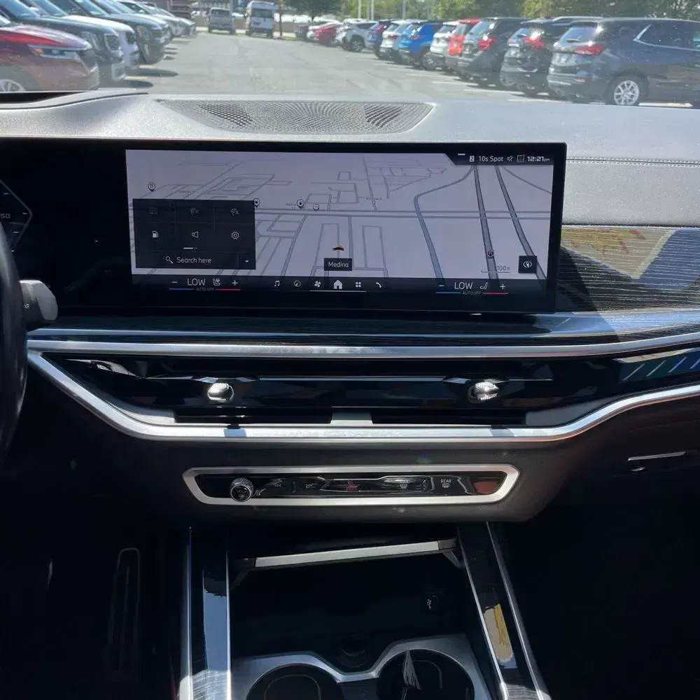 2024 BMW X7 M60i