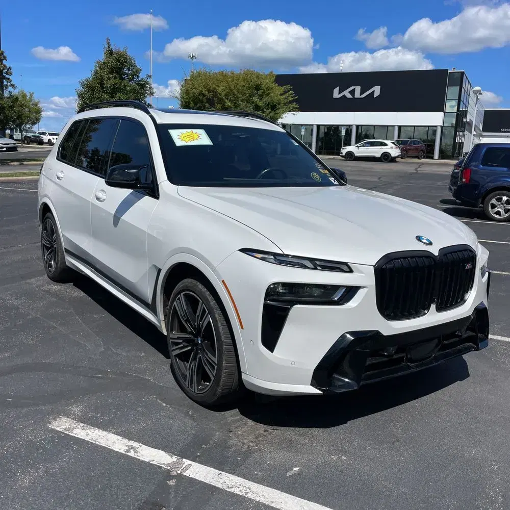 2024 BMW X7 M60i