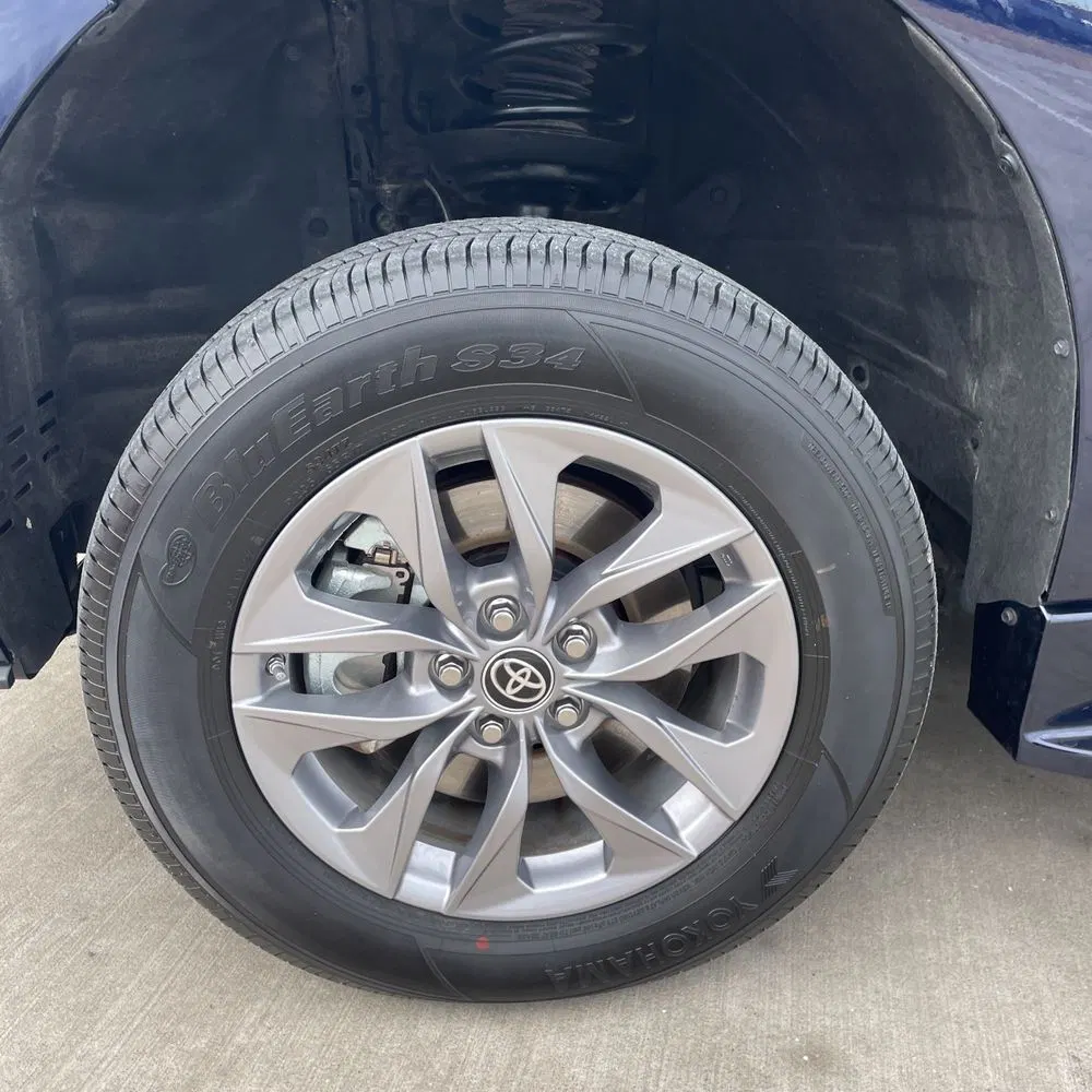 2023 Toyota Sienna XLE 8-Passenger