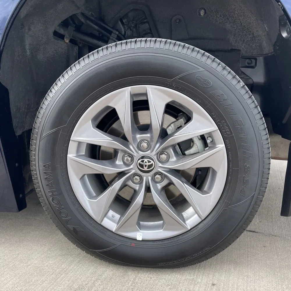 2023 Toyota Sienna XLE 8-Passenger