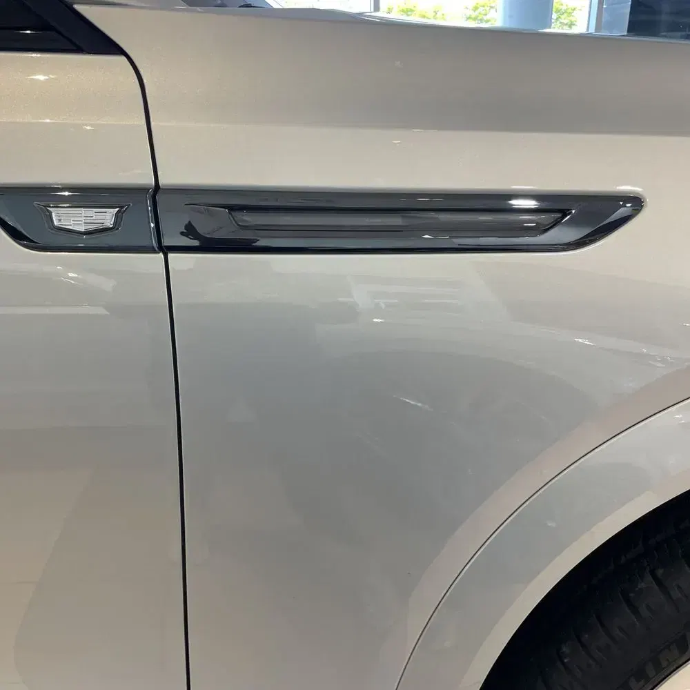 2025 Cadillac Escalade IQ Sport 2