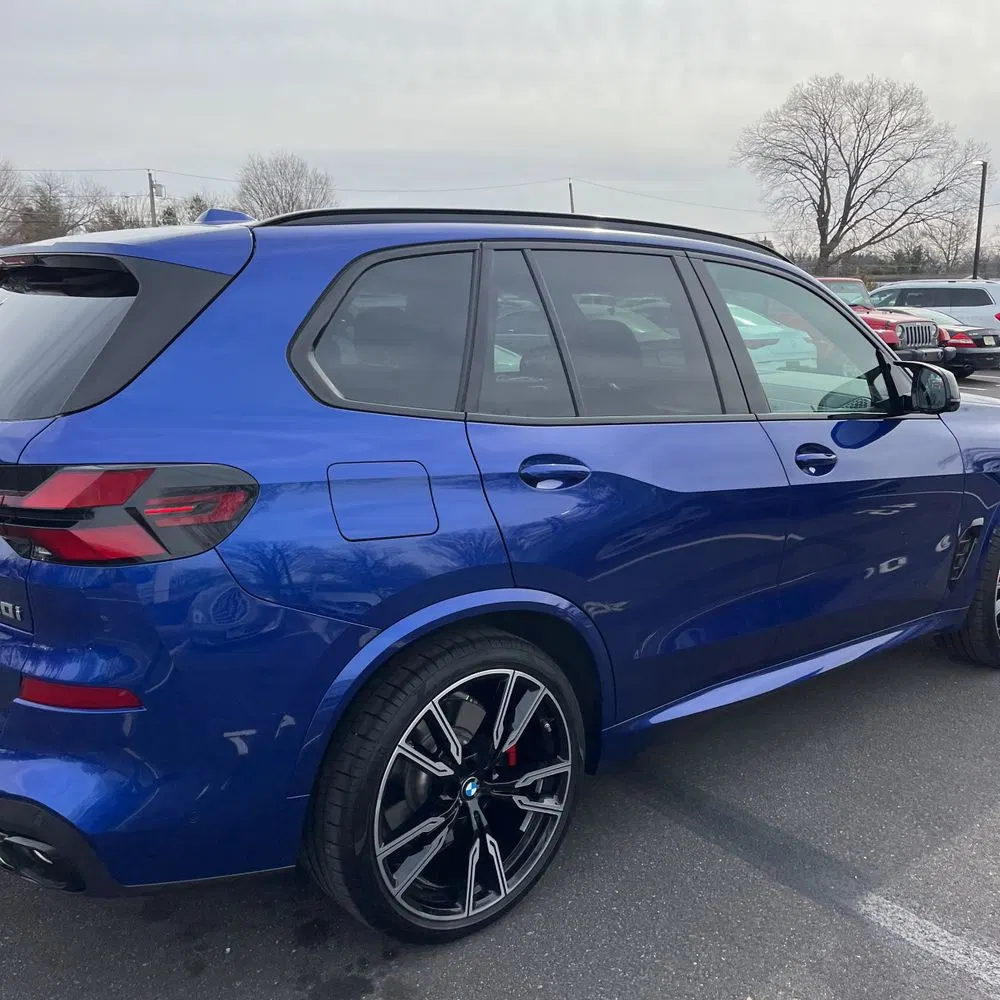 2025 BMW X5 M60i