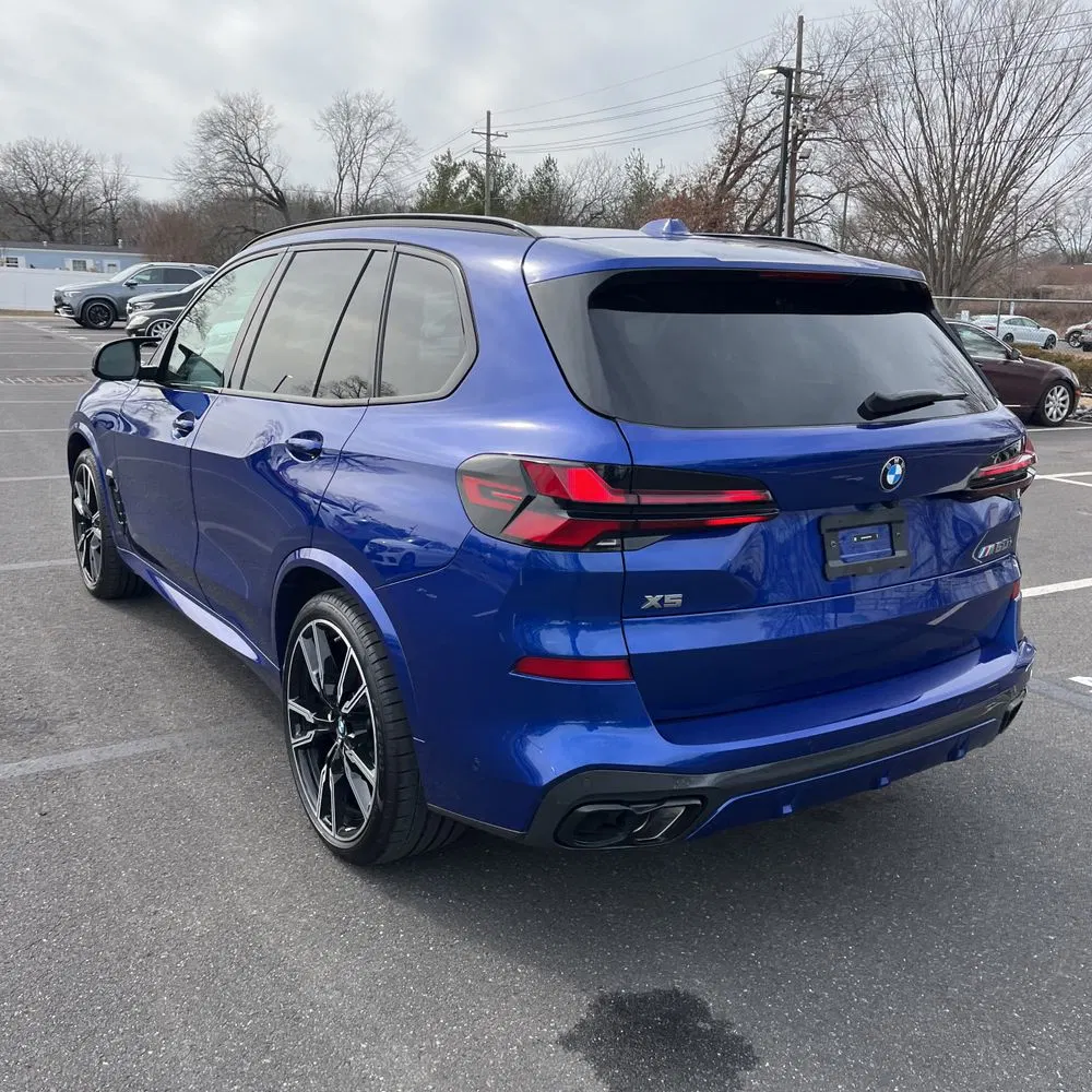 2025 BMW X5 M60i