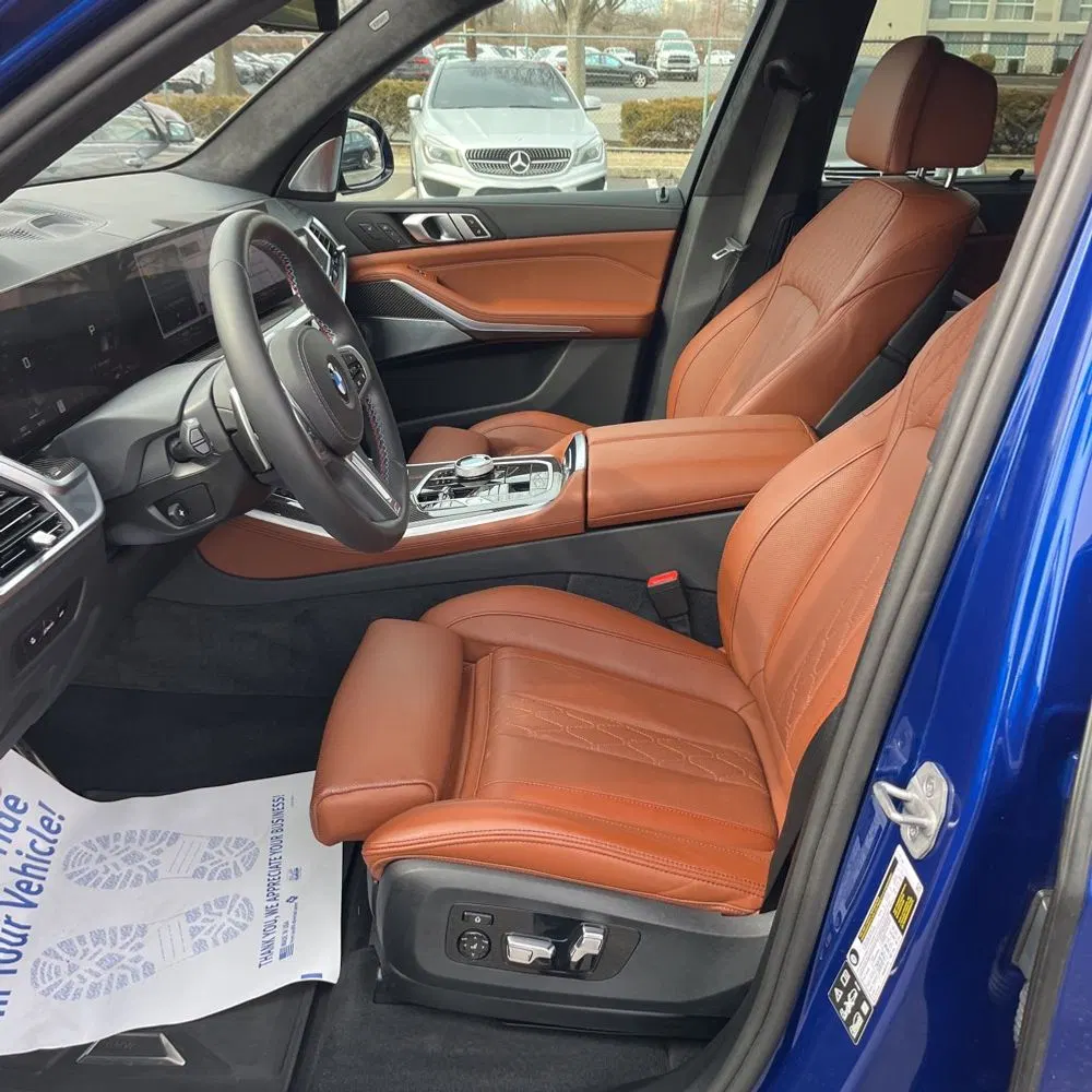 2025 BMW X5 M60i