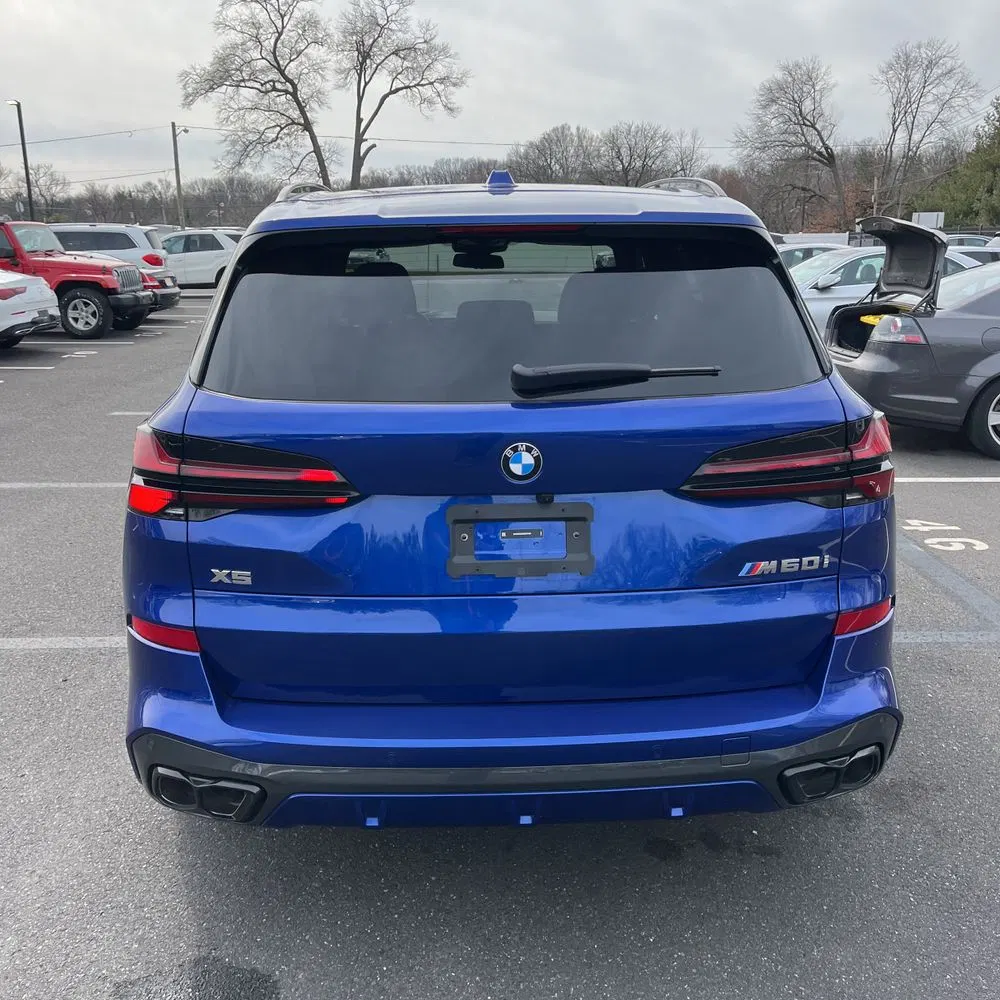 2025 BMW X5 M60i
