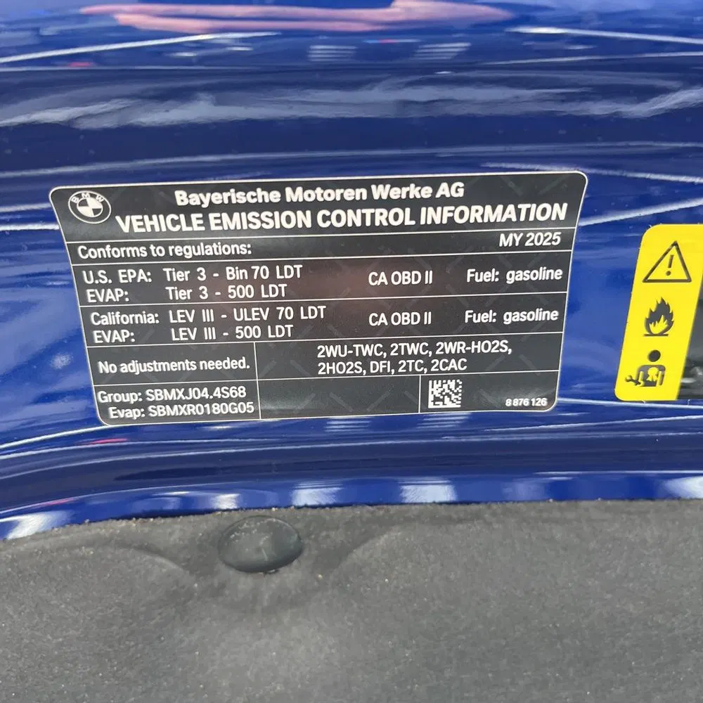 2025 BMW X5 M60i