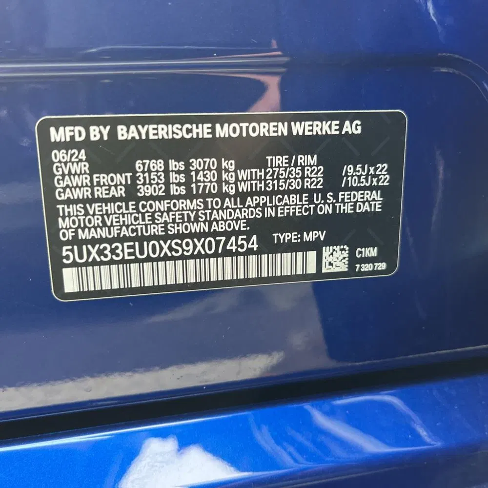 2025 BMW X5 M60i