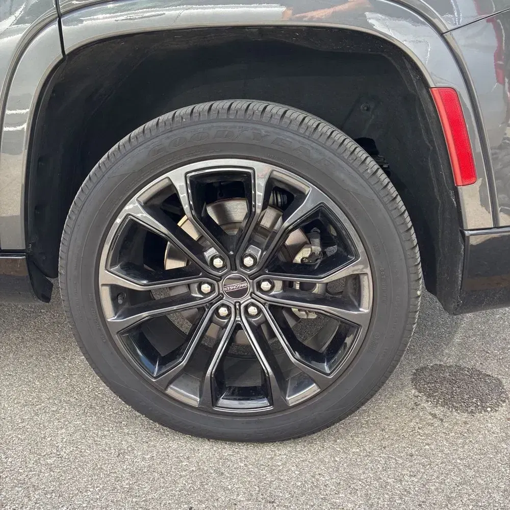 2024 Jeep Grand Wagoneer Series III Obsidian