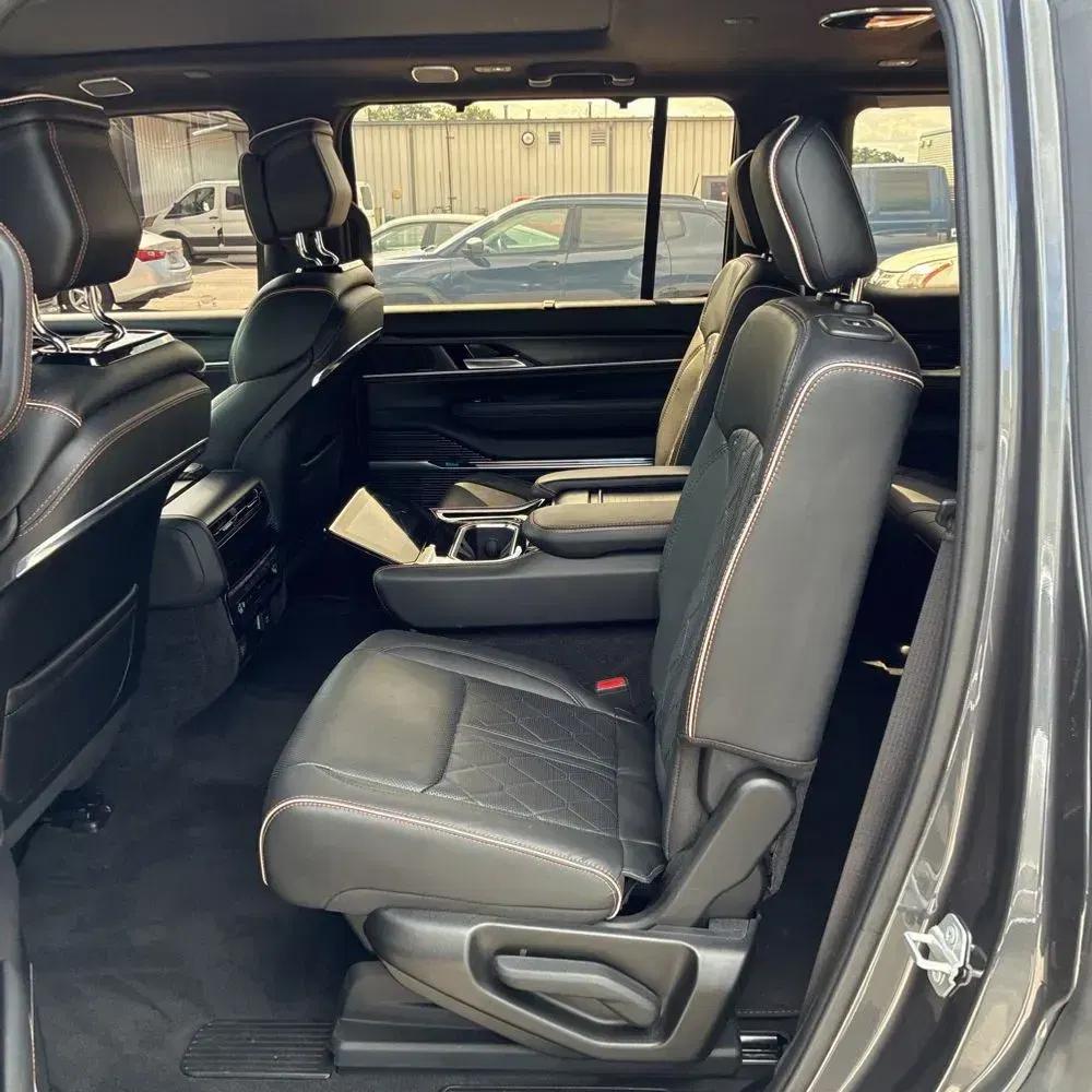 2024 Jeep Grand Wagoneer Series III Obsidian