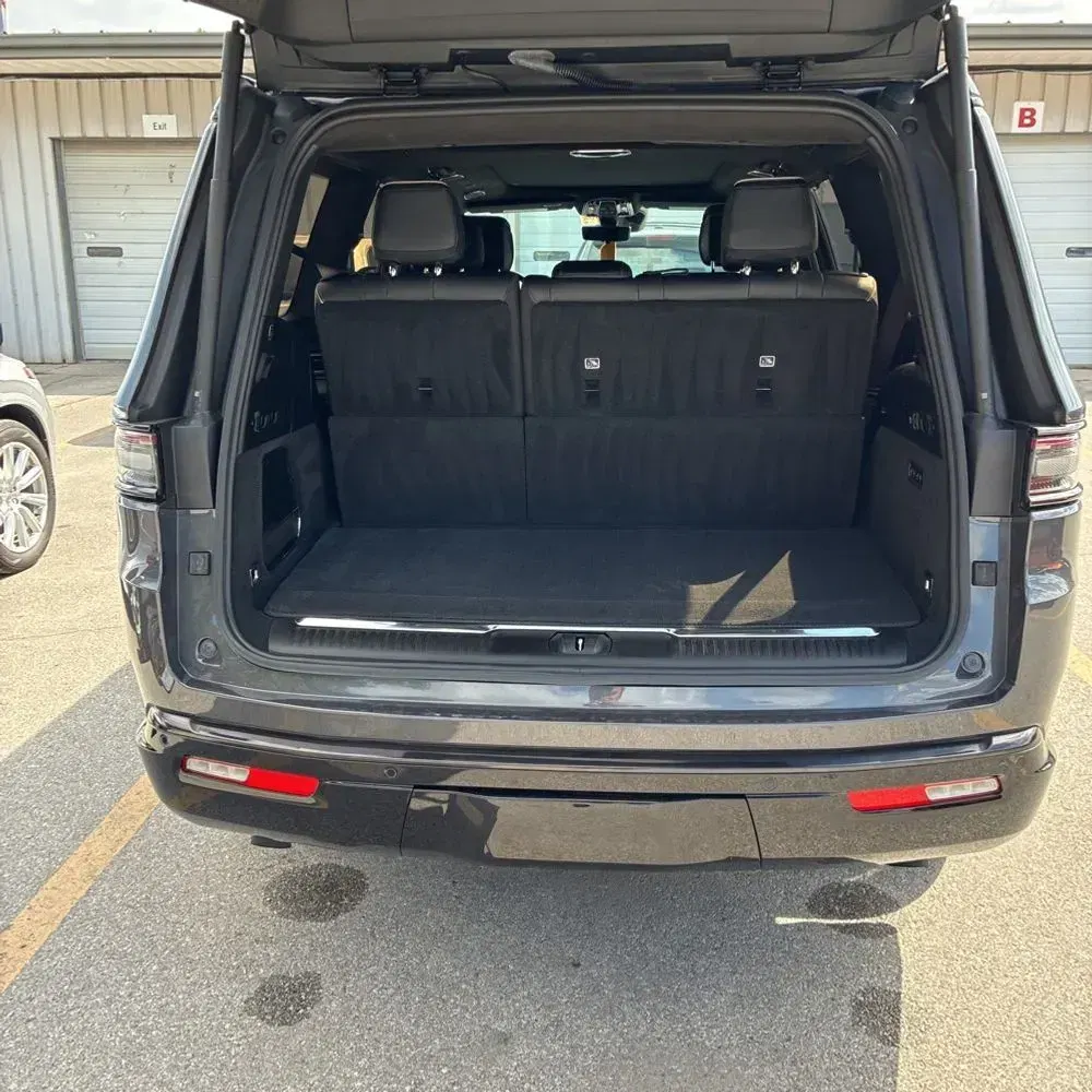 2024 Jeep Grand Wagoneer Series III Obsidian