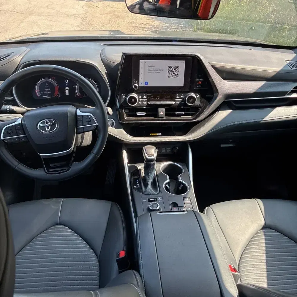 2025 Toyota Highlander XSE
