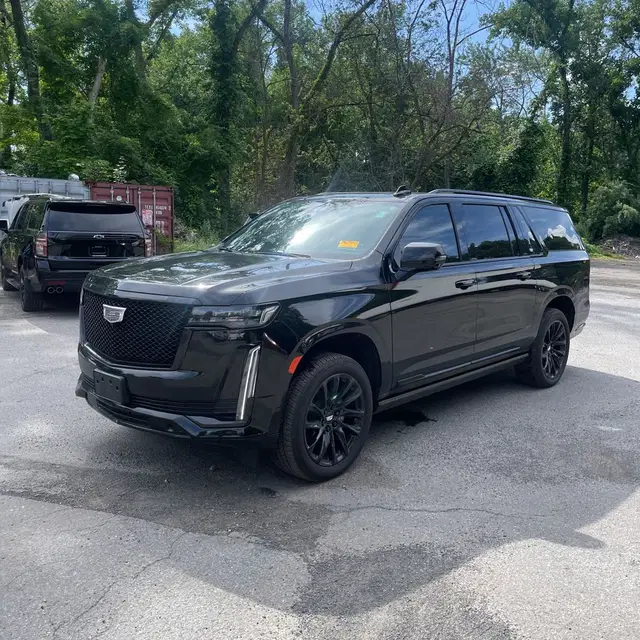 2022 Cadillac Escalade ESV Sport Platinum