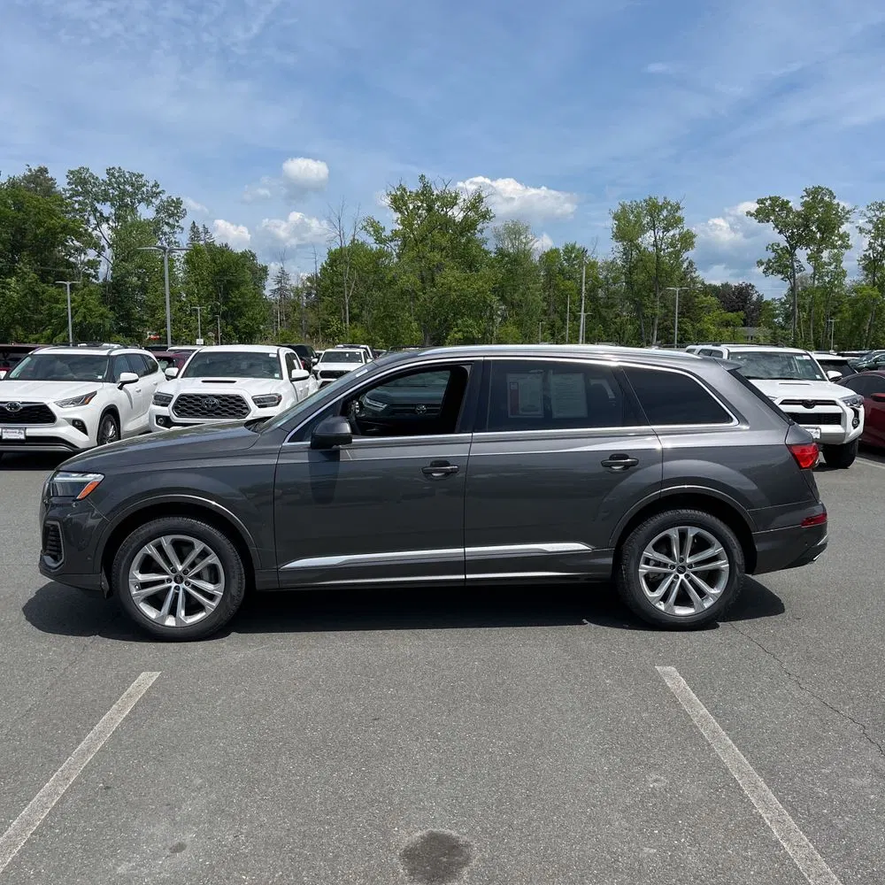2025 Audi Q7 Premium 45