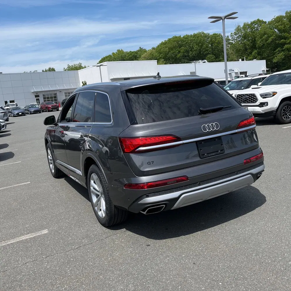 2025 Audi Q7 Premium 45