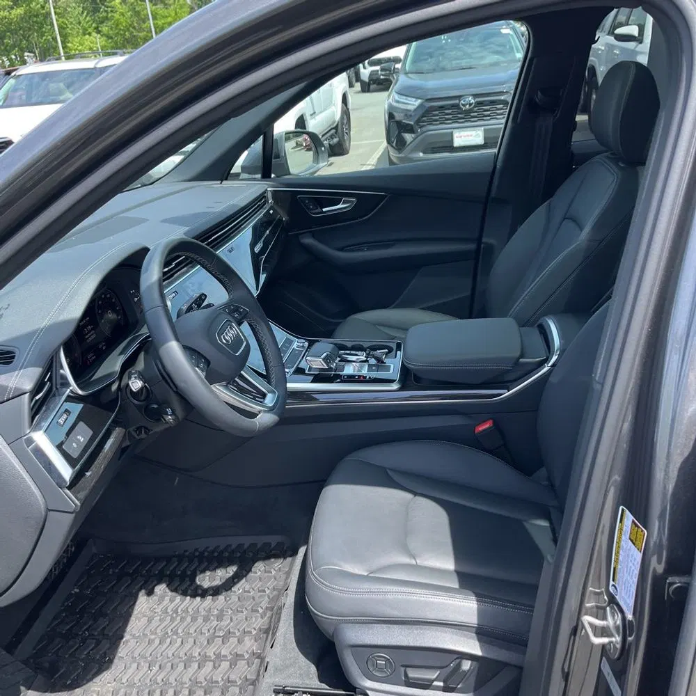 2025 Audi Q7 Premium 45