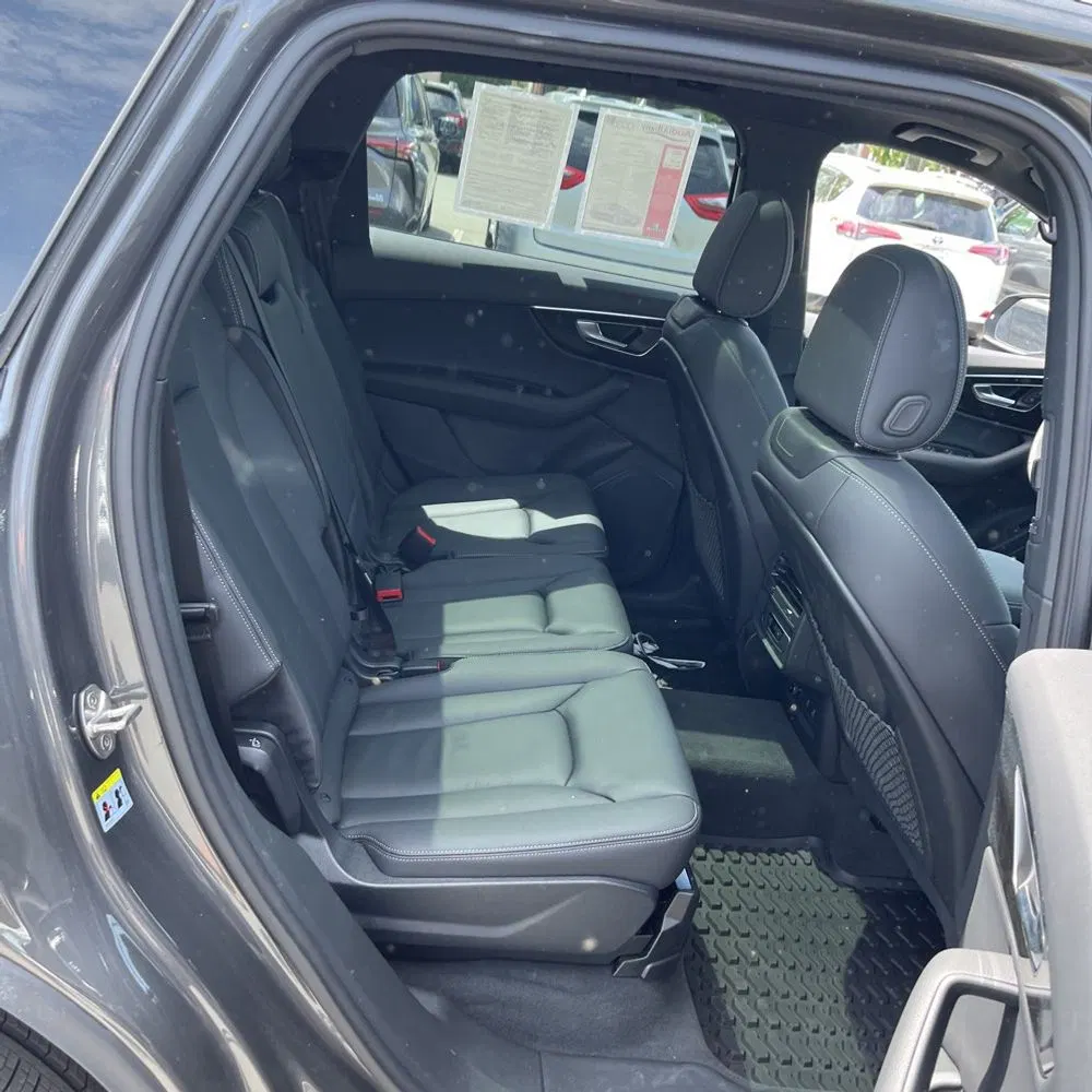 2025 Audi Q7 Premium 45