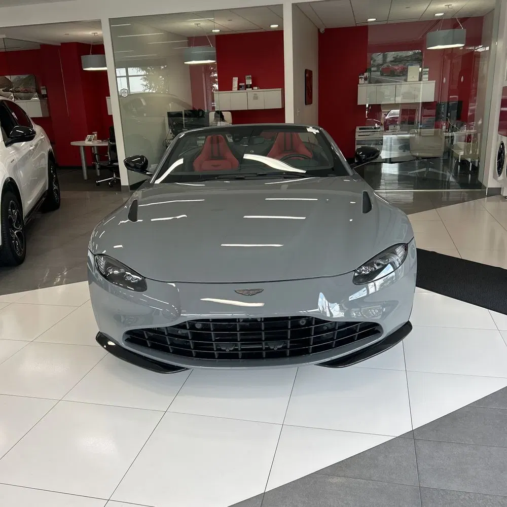2022 Aston Martin Vantage Base