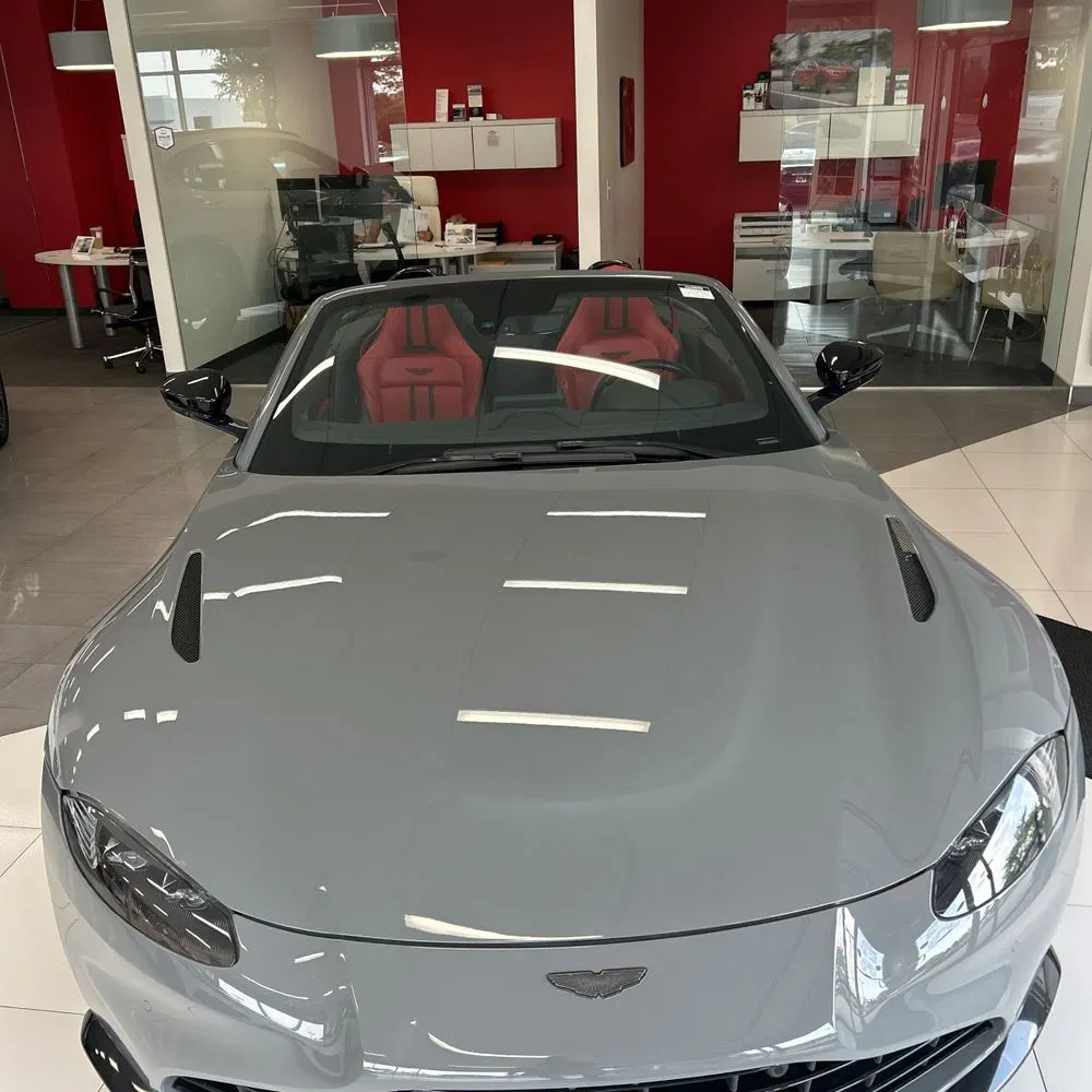 2022 Aston Martin Vantage Base