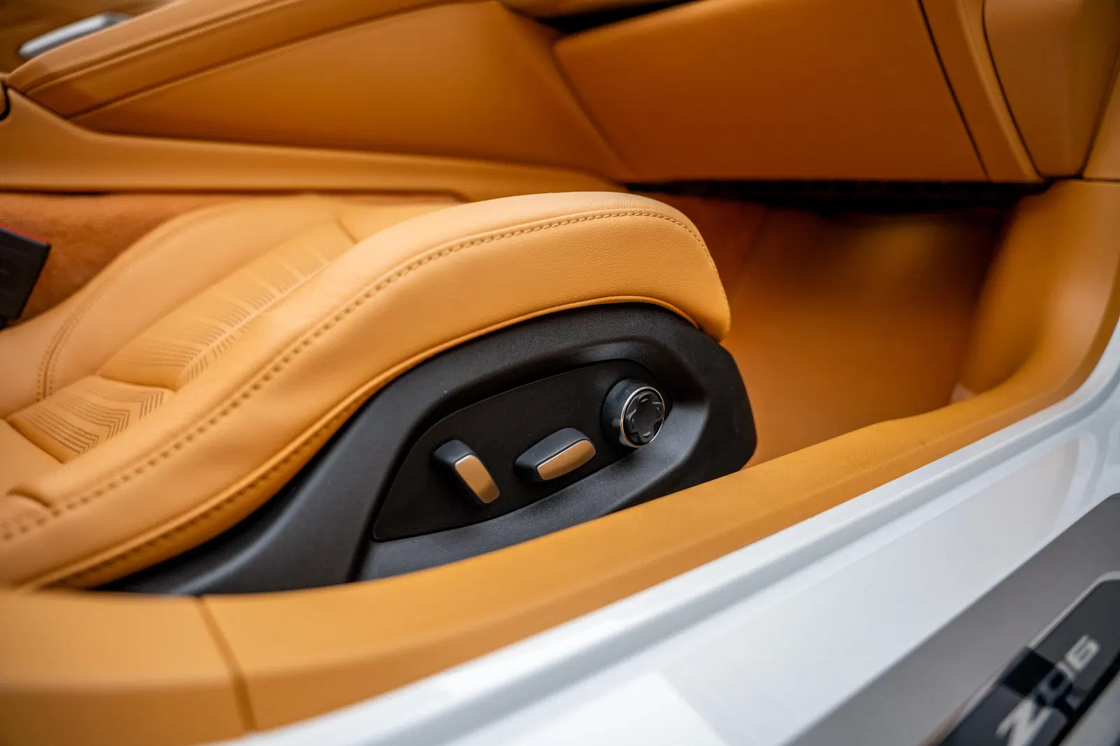2023 Chevrolet Corvette Z06 Convertible - ~200 Miles, 670-hp LT6 V8, 3LZ Trim, Arctic White