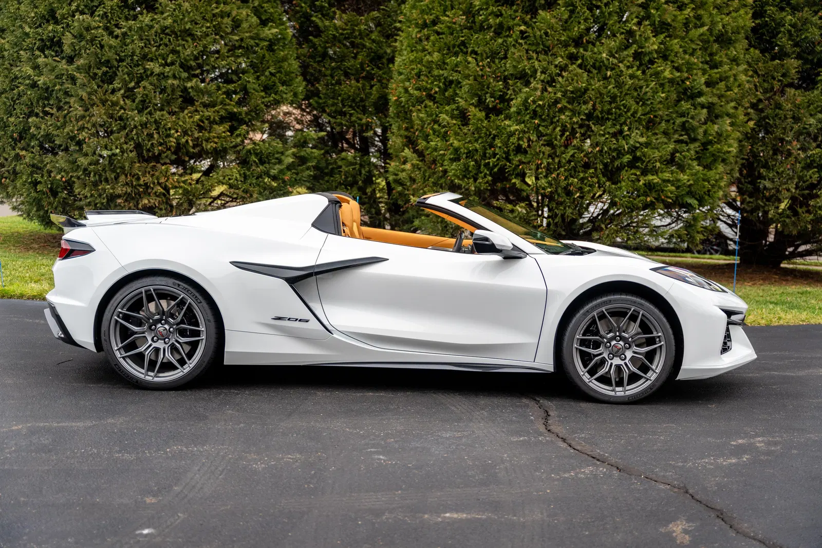 2023 Chevrolet Corvette Z06 Convertible - ~200 Miles, 670-hp LT6 V8, 3LZ Trim, Arctic White