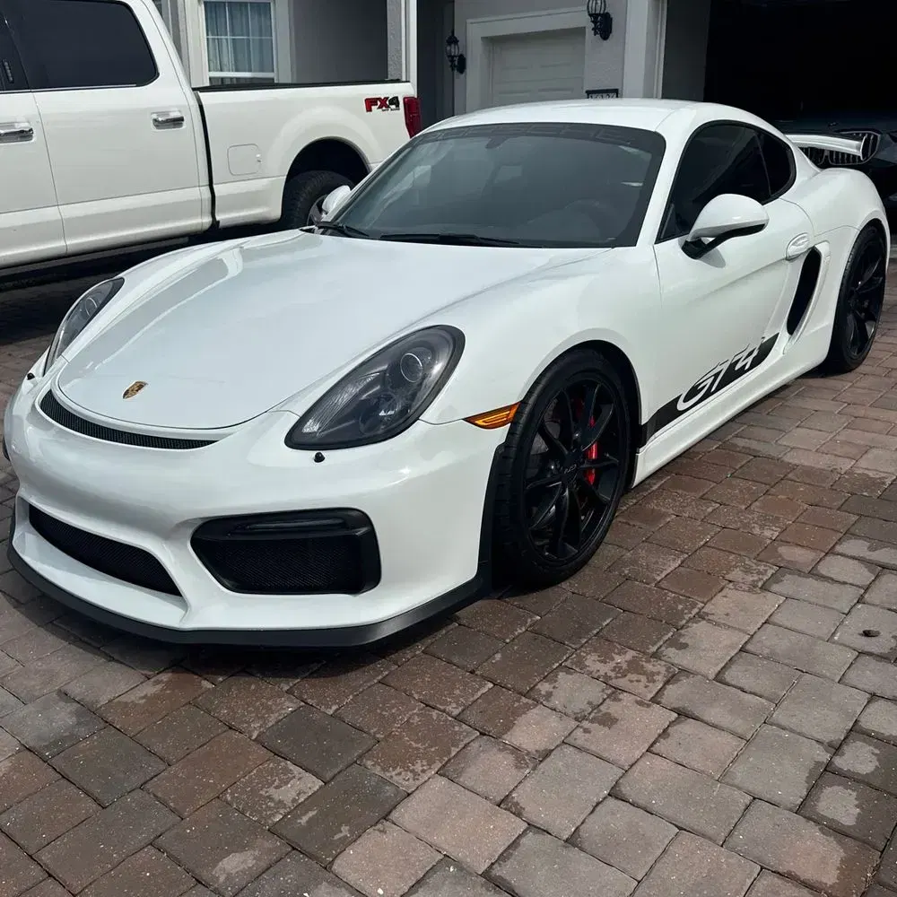2016 Porsche Cayman GT4