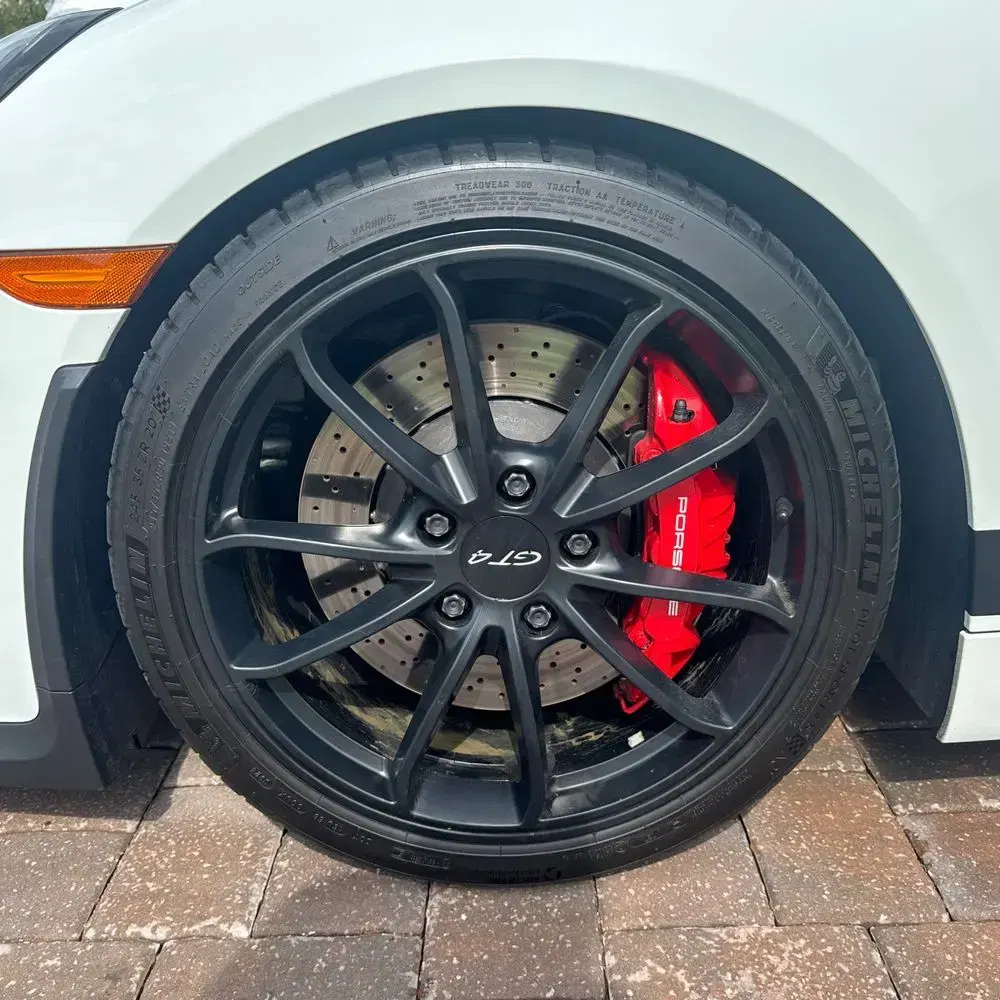 2016 Porsche Cayman GT4