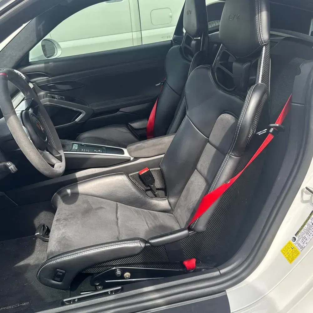 2016 Porsche Cayman GT4