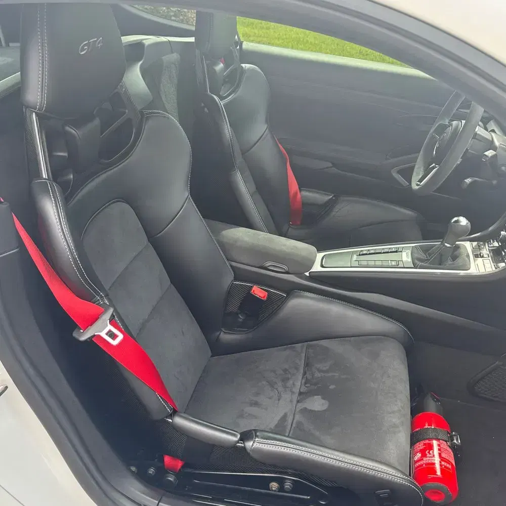 2016 Porsche Cayman GT4