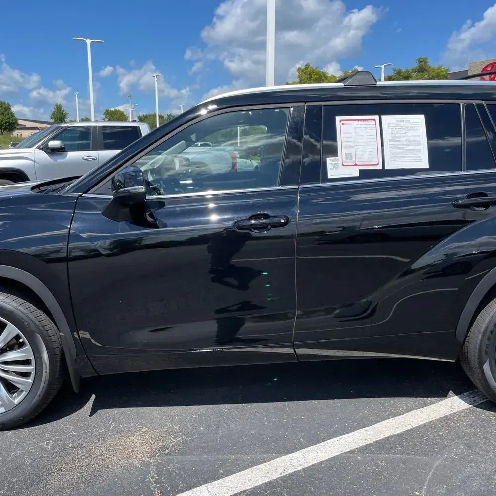 2025 Toyota Highlander Platinum