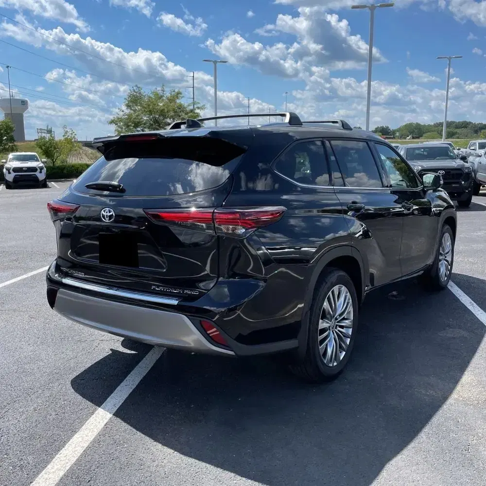 2025 Toyota Highlander Platinum