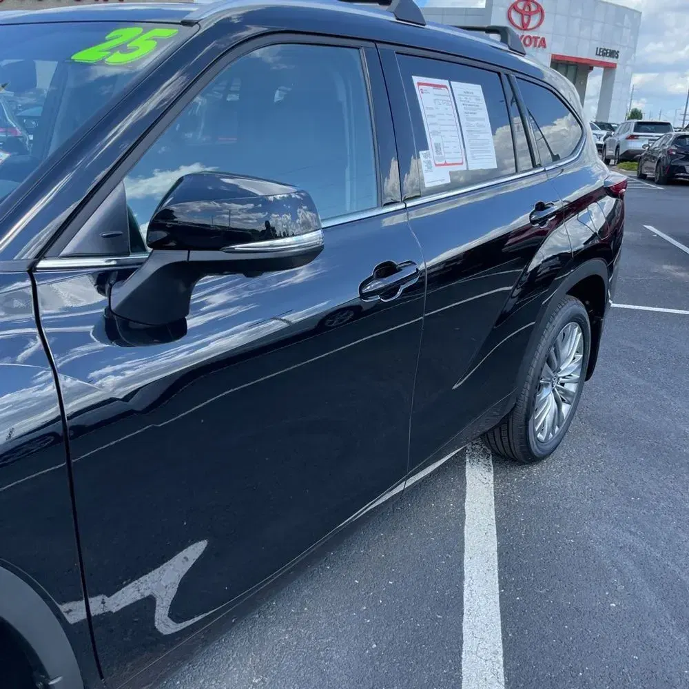 2025 Toyota Highlander Platinum
