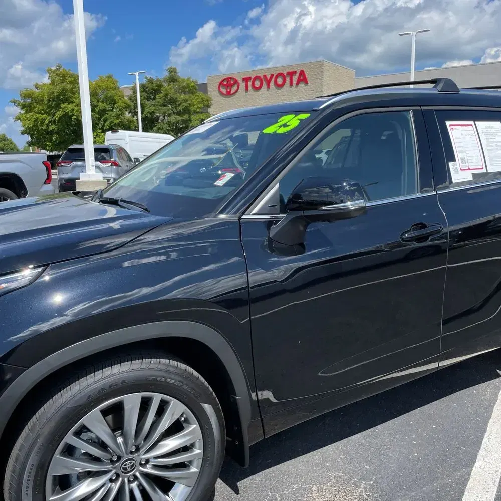 2025 Toyota Highlander Platinum