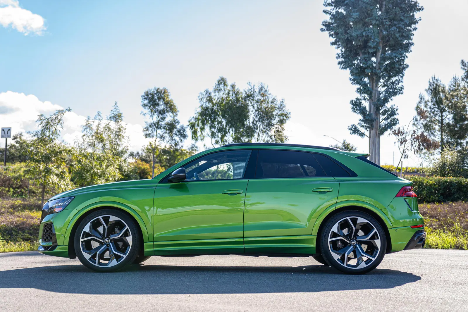 2022 Audi RS Q8 - Twin-Turbo V8, AWD, Audi Exclusive Java Green, Highly Equipped