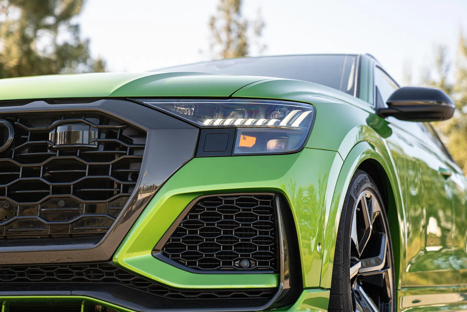 2022 Audi RS Q8 - Twin-Turbo V8, AWD, Audi Exclusive Java Green, Highly Equipped