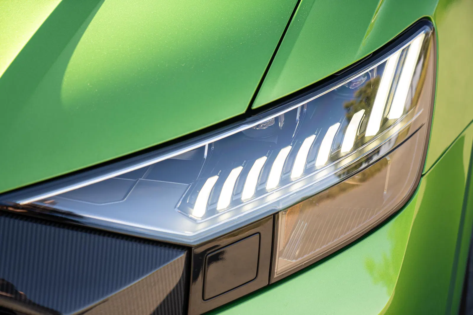 2022 Audi RS Q8 - Twin-Turbo V8, AWD, Audi Exclusive Java Green, Highly Equipped