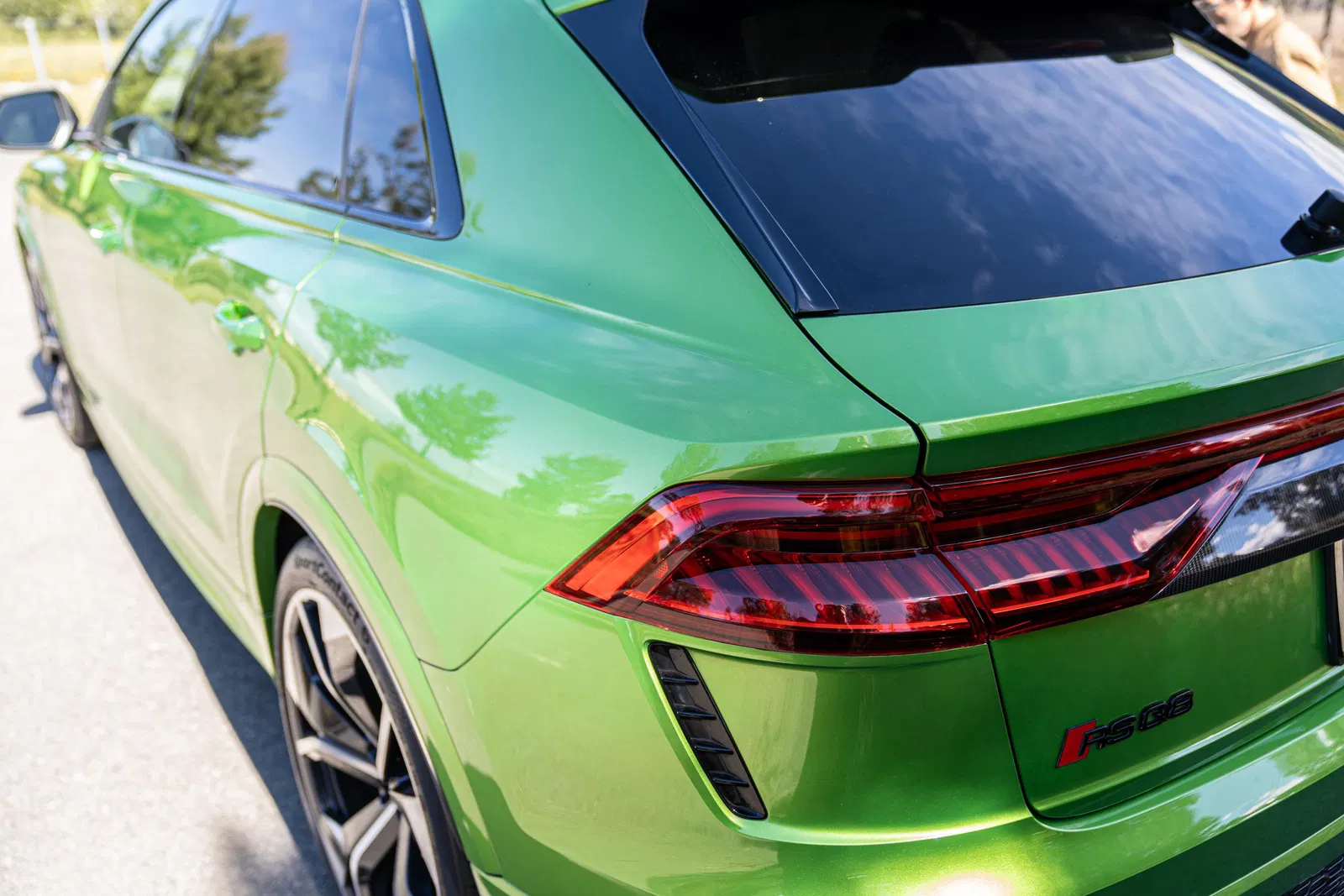 2022 Audi RS Q8 - Twin-Turbo V8, AWD, Audi Exclusive Java Green, Highly Equipped