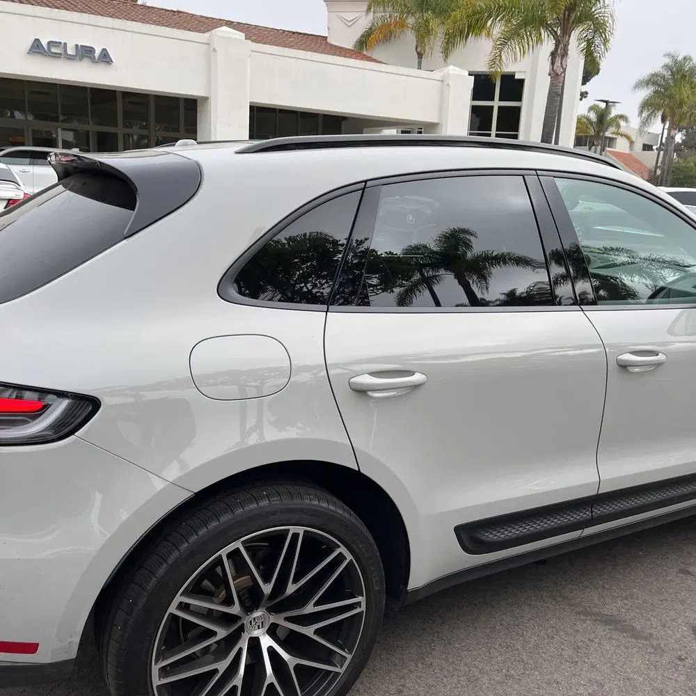 2023 Porsche Macan Base